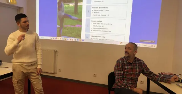 photo  hugo vilela, à gauche sur la photo, et hugo dupont, pendant les échanges du copil.  &copy;  ouest-france 