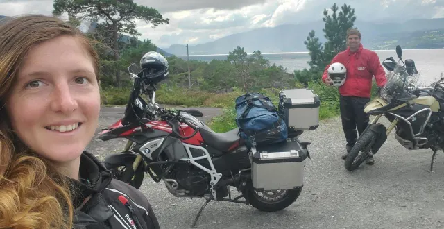 photo  jehanne garnier et son compagnon ont parcouru le continent européen à moto, à la rencontre de ses habitants.  &copy;  jehanne garnier 
