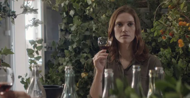 photo  fleur geffrier interprète camille léger dans 