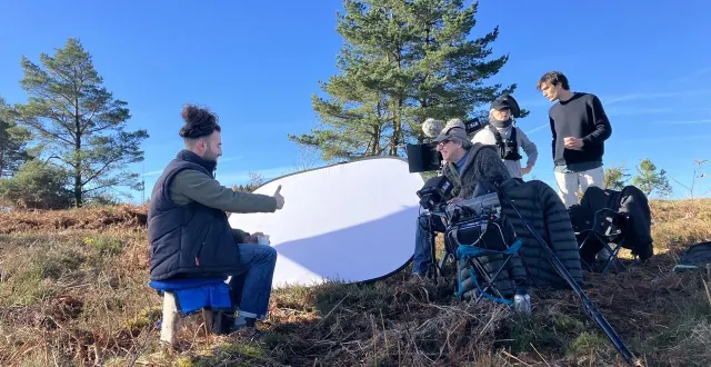 photo  « je voulais dilater le temps, laisser couler la réflexion pour mieux la sédimenter, ancrer la parole dans le territoire où elle s’enracine », confie thomas lacoste qui a multiplié les entretiens au long cours pour nourrir son film « les soulèvements ».  &copy;  thomas lacoste 