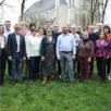 photo  nicolas bouildé (en chemise, au centre) est accompagné des 22 autres candidats de sa liste 
