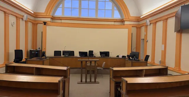 photo  le tribunal d’alençon (orne) a condamné l’homme de 29 ans à dix-huit mois de prison ferme avec maintien en détention, dont dix avec sursis.  &copy;  ouest-france 