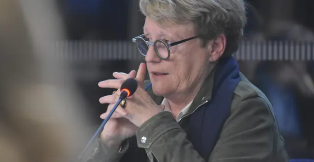 photo  geneviève coquereau, vice-présidente d’anjou bleu communauté en charge des finances, a présenté les grandes orientations budgétaires.  &copy;  co – joël audouin 