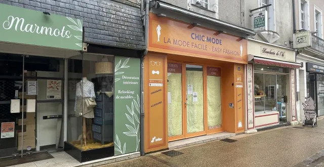 photo  à la place de la boutique chic mode, au 22, rue de l’ile à sablé-sur-sarthe, un fast-food va ouvrir ses portes dans les semaines à venir.  &copy;  ouest-france 