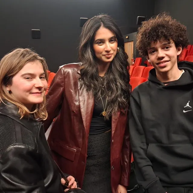 photo « c’est la première fois que nous revenons à lorient depuis le tournage, ça fait bizarre », déclare sarah pachoud, aux côtés de leina djema et keziah yssembourg.  ©  ouest-france