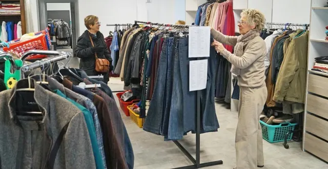 photo  denise delaurière, à droite, est satisfaite de la nouvelle boutique qui se trouve au cœur du dispositif du commerce local.  &copy;  ouest-france 