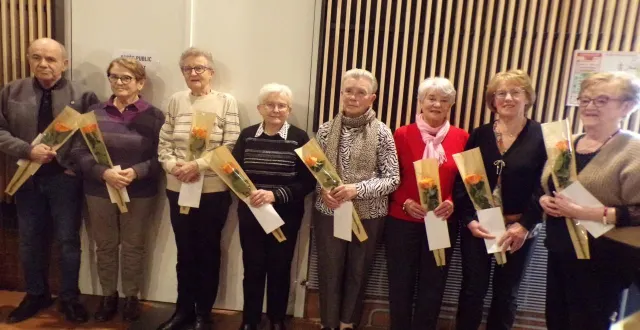 photo  une partie des 80, 90 et 100 ans mis à l’honneur.  &copy;  le maine libre 