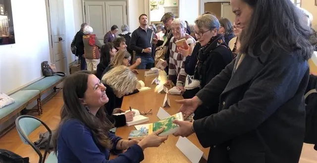 photo  bérénice pichat, autrice de « la petite bonne », lors de sa rencontre avec les lecteurs, après avoir reçu le prix du 3-mars à la flèche (sarthe), dimanche 2 mars 2025.  &copy;  archives ouest-france 