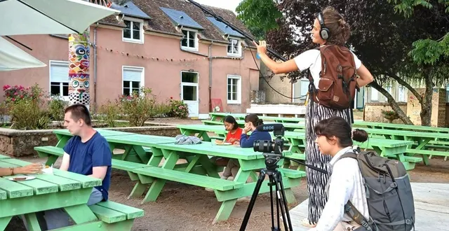 photo  durant le tournage, en août 2024, à la colonie de vacances de perseigne…  &copy;  notre-dame-de-perseigne 
