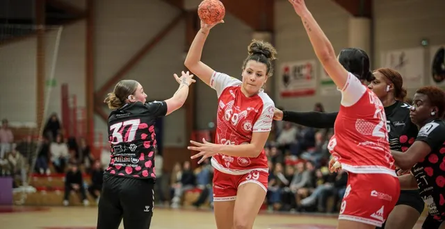 photo  en cette saison 2025-2026, l’arrière celloise lorine perrot tourne à un ratio de 7,9 buts par match en n1f.  &copy;  co - jordan magneron 