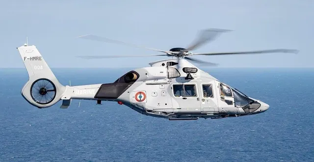 photo  l’hélicoptère h160 de la marine est intervenu sur place.  &copy;  préfecture maritime de la manche 