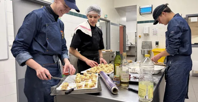 photo  croque monsieur, boules de fromage au boudin noir et pizza à la betterave et au céleri sont au menu de ce midi.  &copy;  ouest-france 