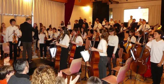 photo  les jeunes musiciens de l’ojkb ont présenté au public pélémois un avant-goût de leur projet « des images en musique ».  &copy;  ouest-france 