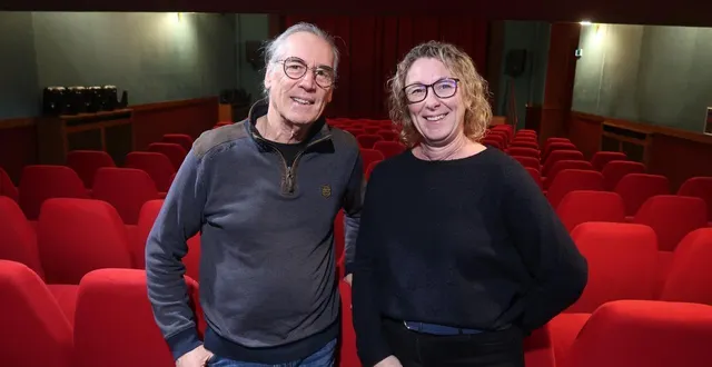 photo  baugé, le 16 janvier 2026. pierre réveillon et caroline vitas font partie de la vingtaine de bénévoles très impliqués pour faire vivre le stella ciné.  &copy;  co - agathe le nueff 