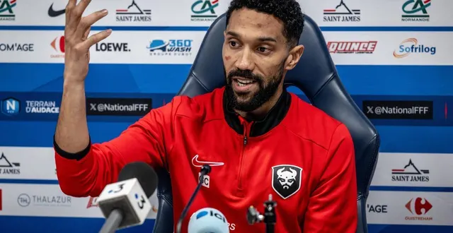 photo  gaël clichy, entraîneur du sm caen.  &copy;  martin roche / ouest-france 