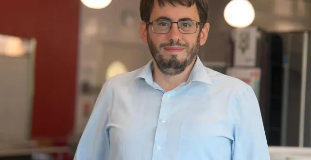 photo  quentin guillemain affirme « qu’on ne sait pas aujourd’hui quels sont réellement l’ensemble des produits concernés. on s’aperçoit jour après jour qu’il y en a de plus en plus ». il recommande aux parents de s’éloigner des marques non transparentes sur leur production.?  &copy;  co - marie delage 