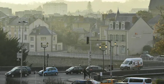 photo  la circulation dans certaines agglomérations est concernée par les zfe.  &copy;  archives le maine libre - hervé petitbon 