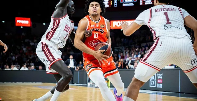 photo  ugo doumbia niang devrait être le premier des trois blessés du msb à faire son retour, d’ici deux à trois semaines.  &copy;  dominique breugnot/ouest-france 