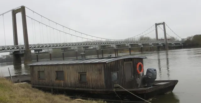 photo  une invitation à la croisière avec cette toue cabanée sur la loire.  &copy;  ouest-france 
