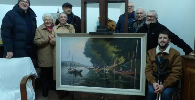 photo  une partie de l’équipe organisatrice de l’année d’hommages au peintre marcel derulle.  &copy;  le maine libre 