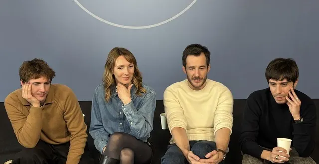 photo  de gauche à droite, julien frison, pauline clément, bertrand usclat, et martin darondeau, au festival de l'alpe d'huez, le 23 janvier 2026.  &copy;  ouest-france 