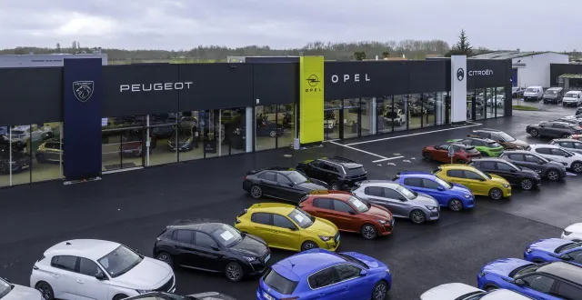 photo  le groupe dubreuil automobiles rassemble ses concessions sous une même identité : clarens.  &copy;  groupe dubreuil 