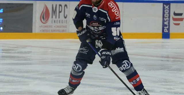 photo  jere rouhiainen, l’un des arrières des ducs.  &copy;  co - jérôme hurstel 