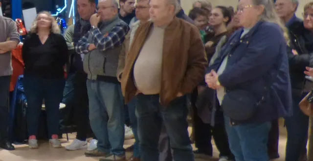 photo  les habitants nombreux pour les vœux du maire.  &copy;  le maine libre 