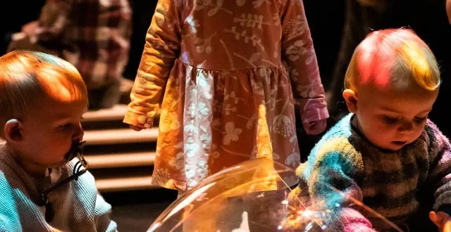 photo  le spectacle manta est destiné au très jeune public.  &copy;  ©evy ottermans 