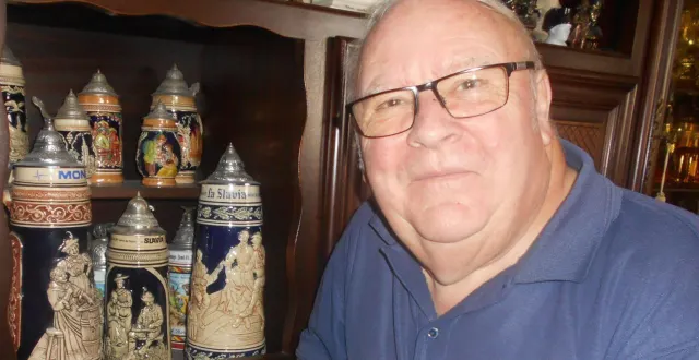 photo  jacques corvaisier, un passionné  de parfums.  &copy;  ouest-france 