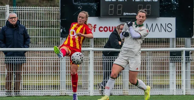 photo  pauline dechilly (à gauche) et le mans veulent frapper un grand coup à nantes.  &copy;  arnaud despelchain 
