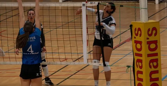 photo  coulaines s’était incliné à domicile contre saintes en n3 féminine de volley, samedi 13 décembre 2025.  &copy;  le maine libre 