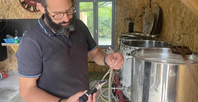 photo  marc vionnet a changé de vie et créer sa marque de bière locale en 2023, près de niort.  &copy;  archives co 