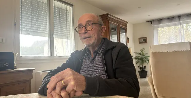 photo  beaufort-en-anjou, le 27 novembre 2025. michel taugourdeau remonte le fil de plus de 30 ans d’engagements associatifs dans la commune. un parcours riche où le collectif a toujours primé.  &copy;  co - christophe ricci 