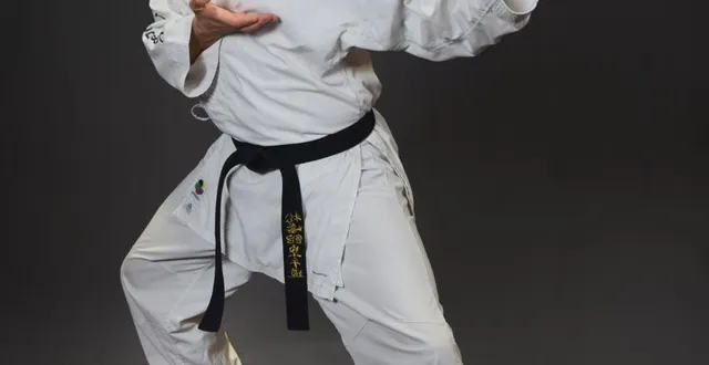 photo  hamza kahloul, karatéka accompli qui a pour vocation de transmettre sa passion.  &copy;  document remis 