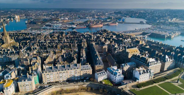 photo  à saint-malo, les prix des appartements anciens ont globalement baissé de 2,8 % ; ceux des appartements neufs, de 0,9 % et ceux des maisons anciennes de 1,7 %.  ©  ouest france