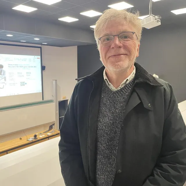 photo bertrand cuissart, professeur et chef du département pour le but science des données à l’iut de lisieux.  ©  ouest-france
