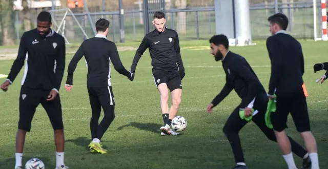 photo  branco van den boomen (au centre), va faire sa première sortie avec le sco.  &copy;  co - michel durigneux 