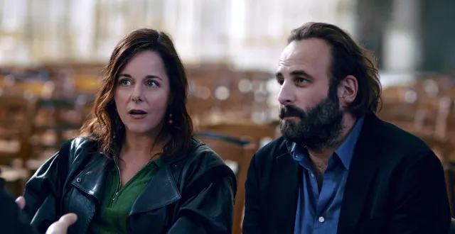 photo  laure calamy, prix d’interprétation, avec vincent macaigne dans 