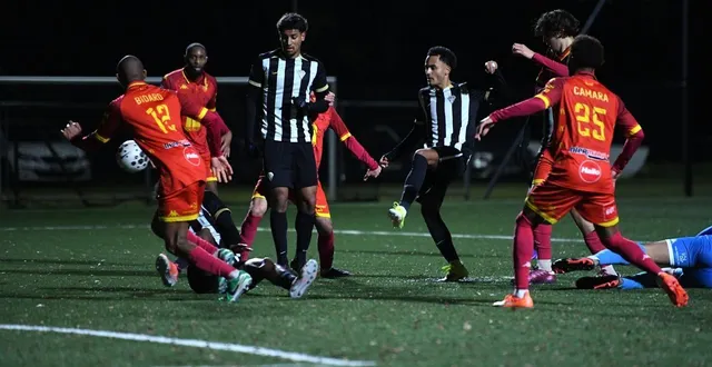 photo  marius savidan a égalisé après une erreur du gardien adverse.  &copy;  co - benjamin beneat 