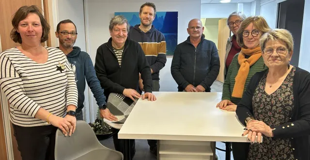 photo  angers, rue dolbeau, le 15 janvier 2026. le collectif prévention suicide 49, réuni ici dans les locaux de khera, rassemble onze associations ou structures qui contribuent à la prévention du suicide dans le département.  &copy;  co 