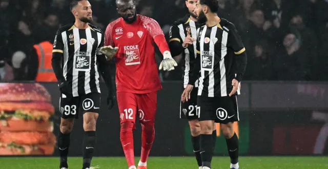 photo  une semaine après le lourd revers contre marseille, le sco doit relever la tête à paris.  &copy;  jérôme fouquet/ouest-france 