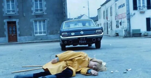 photo  « que la bête meure », un chef-d’œuvre de claude chabrol tourné dans le finistère, en particulier à crozon et quimper, est sorti en 1969. les ciels gris et le climat tourmenté ont été choisis pour créer une ambiance anxiogène.  &copy;  pathé films 