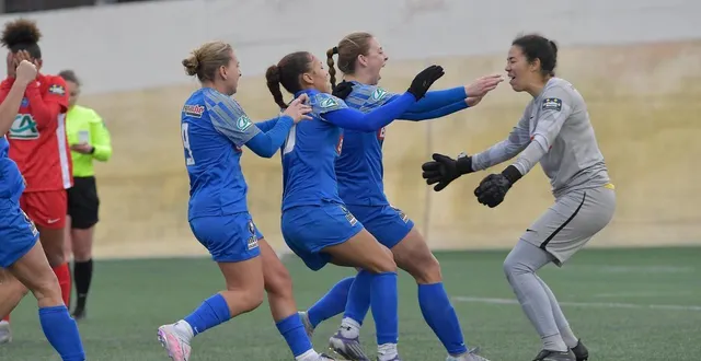 photo  les féminines du sm caen sont en quart de finale de la coupe de france.  &copy;  guillaume marie 