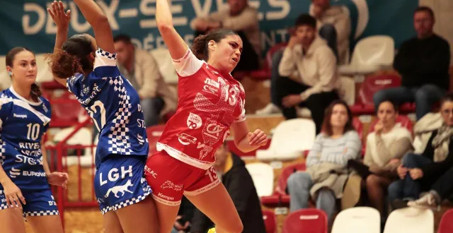 photo  marie fouchier, auteur de huit buts, et les celloises ont fait la différence en deuxième période, ce samedi 24 janvier 2026, contre saint-nazaire.  &copy;  co - benoit felace 