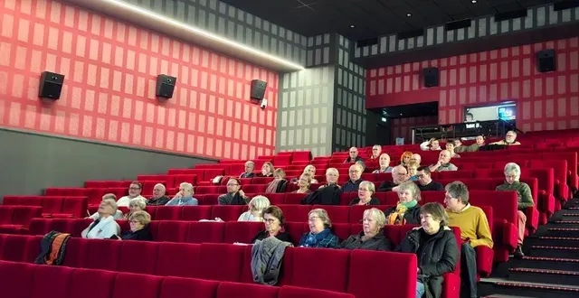 photo  les adhérents et partenaires de l’association familles rurales de tiercé réunis au cinéma pax lors de l’assemblée générale du 18 janvier.  &copy;  co 