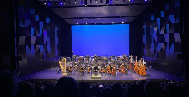 photo  cholet, samedi 24 janvier 2026. l’orchestre symphonique du conservatoire du choletais a conquis le théâtre saint-louis.  &copy;  co 