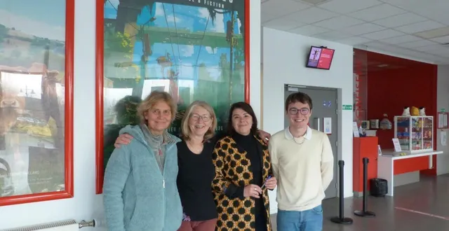 photo  emmanuelle lesage et katelin le lann, membres de la commission programmation ; mylène dupont, chargée communication, et diego tanguy, adhérent du cinéma la bobine, sont prêts pour le lancement de la première édition du festival les mycéliades à la bobine.  &copy;  ouest-france 