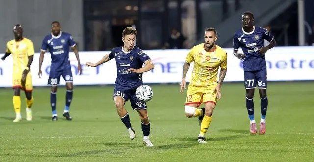 photo  lors du match aller, anthony ribelin et les manceaux avaient arraché le match nul (2-2) à dunkerque, le 19 septembre 2025.  &copy;  photopqr/voix du nord/maxppp 