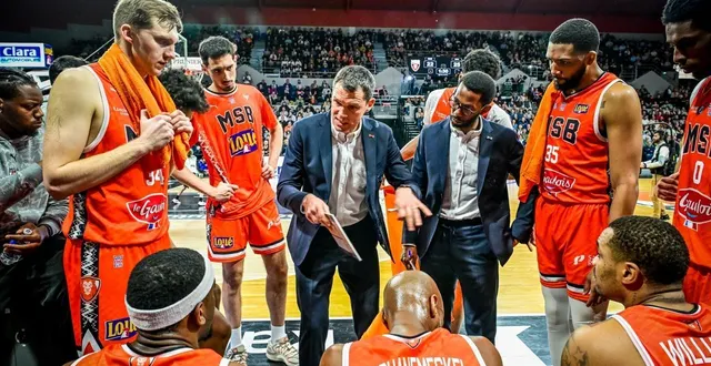 photo  le msb a longtemps fait la course en tête contre l’asvel avant de céder dans les derniers instants.  &copy;  photo le maine libre - yvon loue 